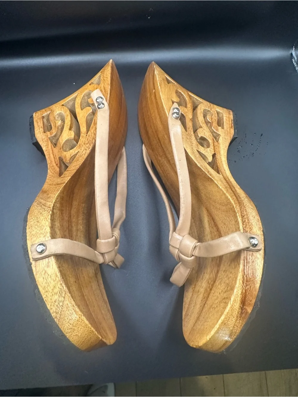 Vintage Womens Carved Wooden Platform Wedge Sandals Beige Unmarked Size